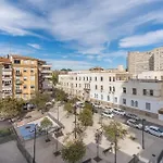 Central, Spacious Parking Apartamento
