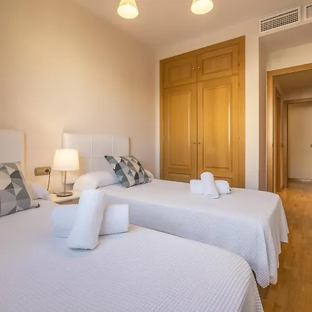 Central, Spacious Parking *