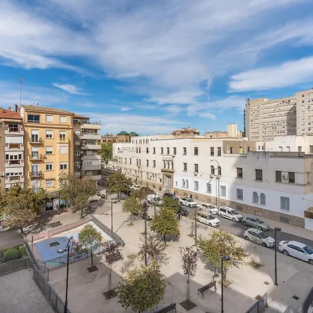 Central, Spacious Parking Apartment